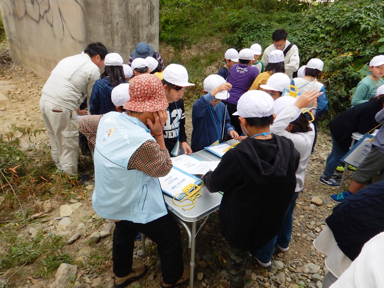 班毎に調査を実施