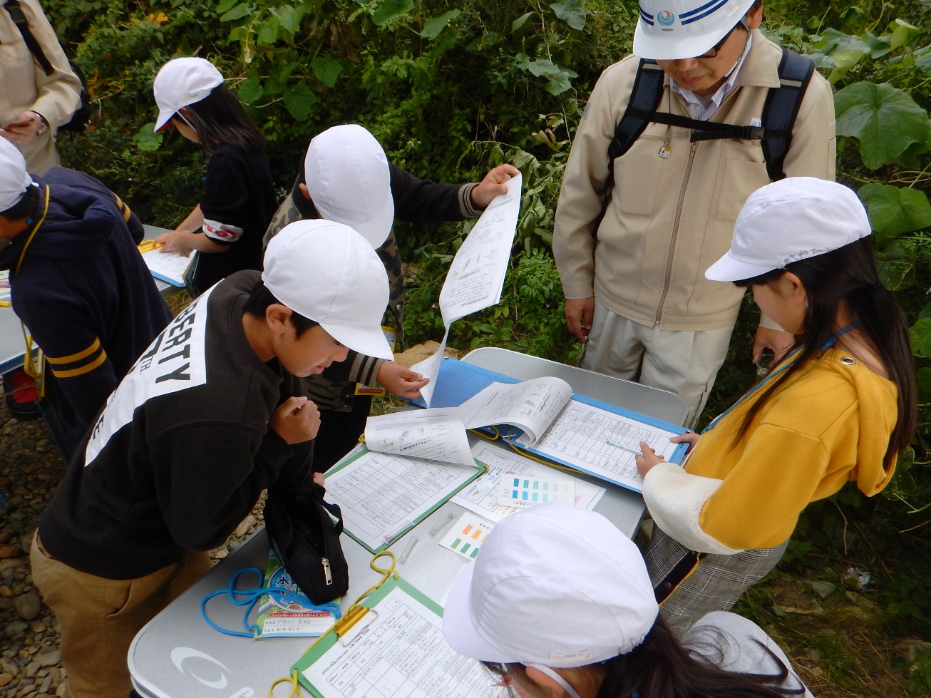 みんなで相談しながら記録