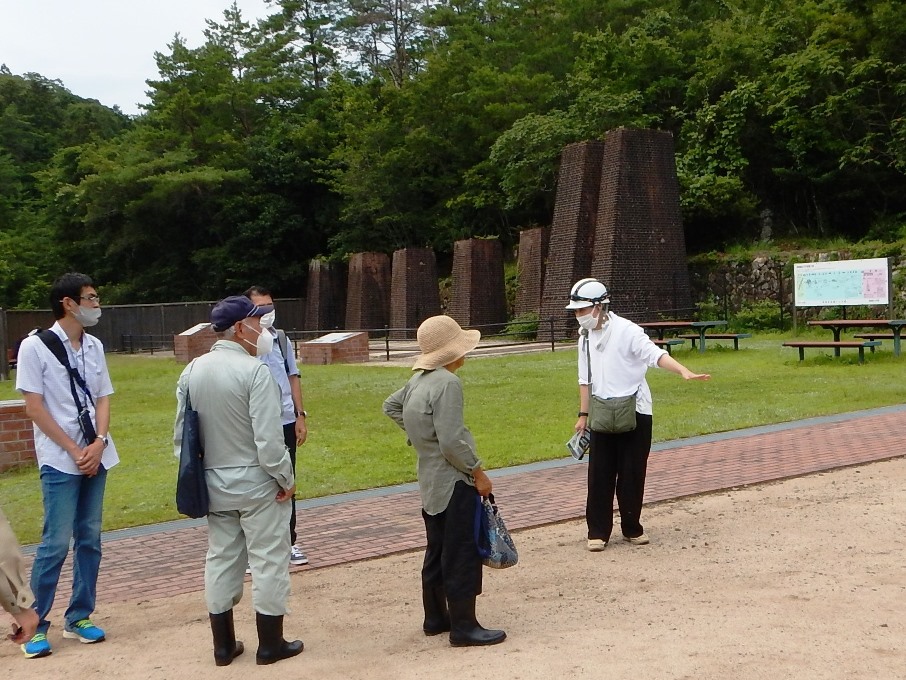 学芸員の方にご案内いただきました