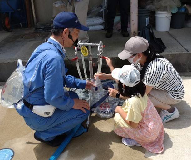 応急給水栓の設置と給水の体験訓練