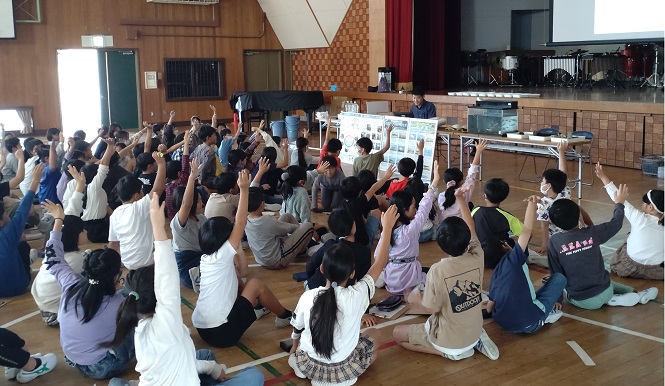 猪名川クイズで盛り上がり