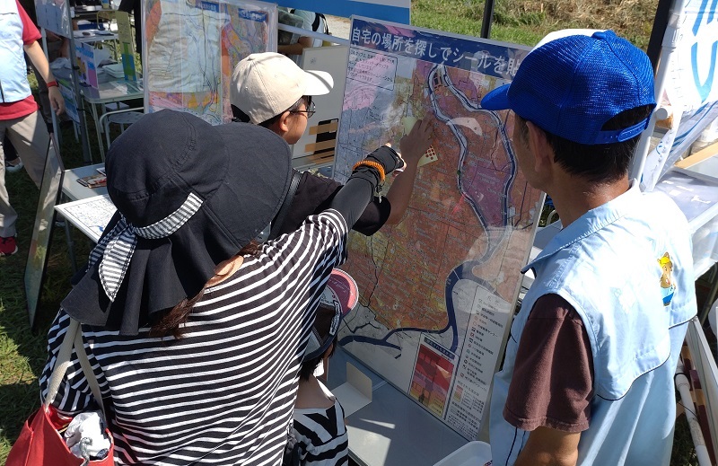 洪水ハザードマップ体験展示