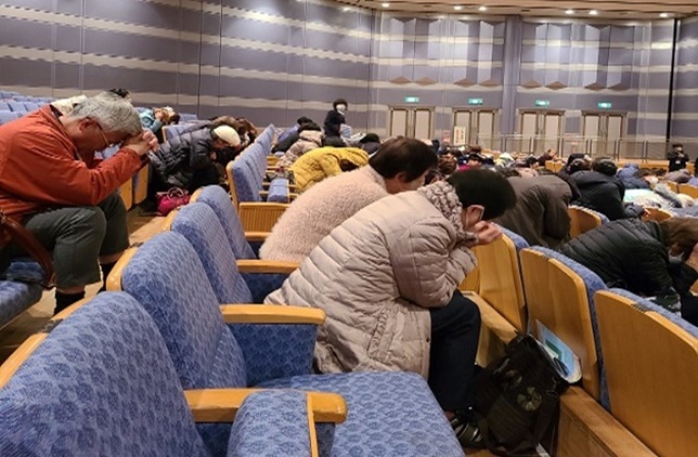 シェイクアウトしている参加者